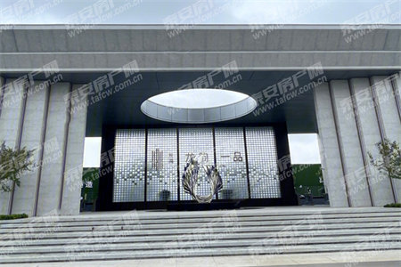 城西凤凰景苑2室2厅1卫95m2精装修